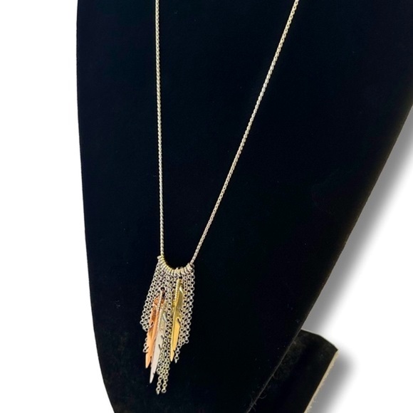 BANANA REPUBLIC | Mixed Metals Feather & Fringe Long Chain Necklace | NWT $78 - Picture 5 of 12